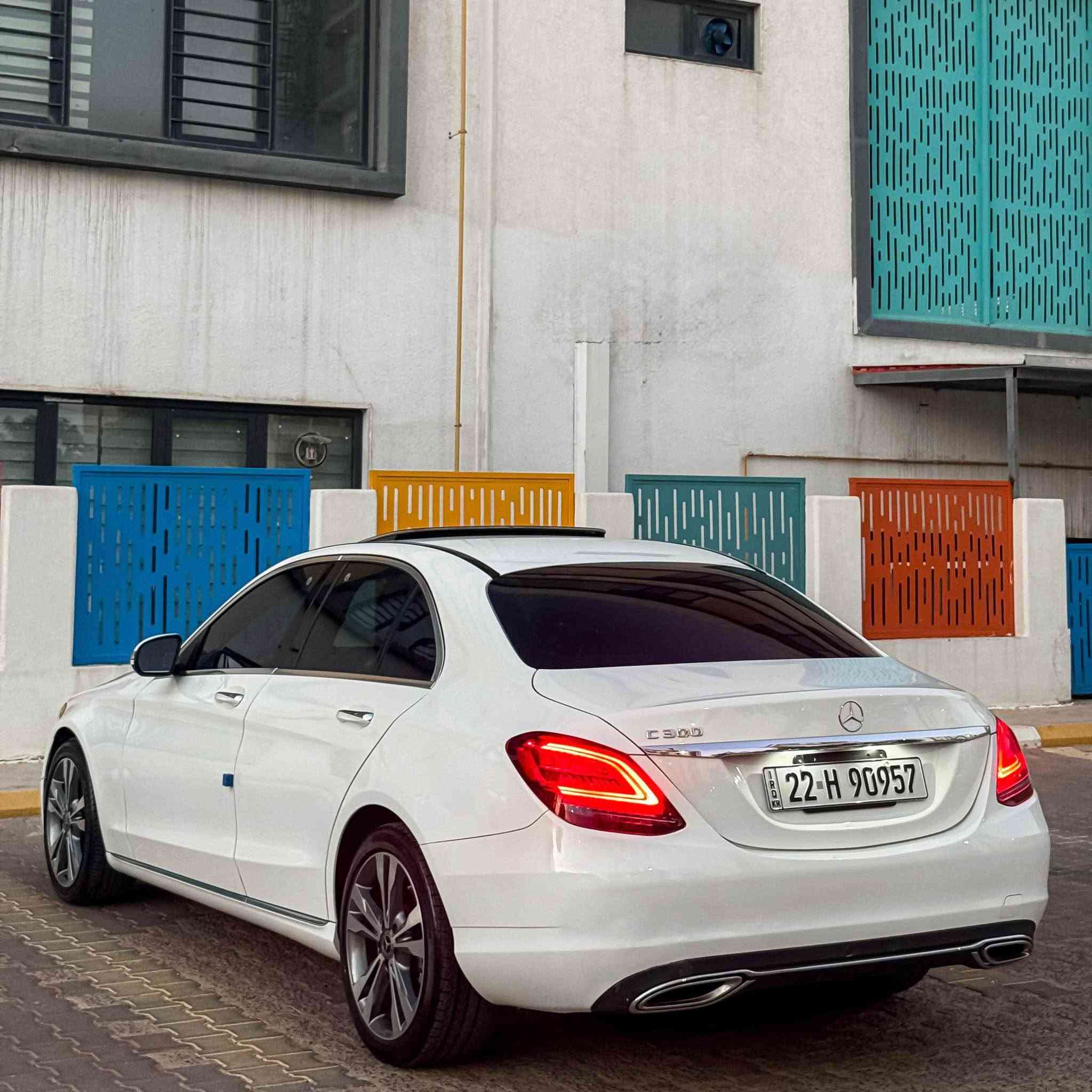 ﷽
                           MERCEDEZ C-CLASS C300 2021
▫️مارسيدس C300 موديل 2021 
فول مواصفات ١/١   زمان دولي
~~~~~~~~~~~~~~~~~~~~~~~~~~~~~~~
مكان🌇: سليماني  
سعر💵: 195$ 🔐             
تليفون☎️:*********** :::  ***********
~~~~~~~~~~~~~~~~~~~~~~~~~~~~~~~
▫️محرك اربع سلندر  تيربو محرك مرغوب اقتصادي 
🔹گير و محرك بشرط بدون صوت بدون صرف و خلل بشرط
🔹ماشية 34 الف ميل حقيقي بشرط

▫️سيارة بيها (( قطعطين صبوغ و صفحة سكن كلير امريكا بدون حادث بدون معجون و فتح ))
🔹بدون داخل بشرط
🔹بدون بارد و بدون شخت و بدون رصعات 📦📦
🔹سيارة حيل حيلوة جديد

▫️مواصفات
( بصمة - فتحة - داخل بيجي - رادار - شاشة كبير - گيجات ألكتروني - ماوس - صندوق شفت -  كشنات جلد - كشن تتفيئة - كشن و ستيرن كهربا و خزن - نيزامي ئيكو و نيزامى سبؤرت و سبورت پلاس - تبريد مركزي - لايت ليد و عدصات - مراي شفت - ڤوليوم لمس - بعد هواي مواصفات )

▫️اربع طاير و ويل بيلادي جديد بدون مصروف
🔹تاير و ويل بيلادي شريكه 
🔹بسميً السنويه بشرط تحويل و خرامه
🔹سياره مابيها دينار مصرف كامل من كل نواحي

◽️نظافه ١٠٠٪؜ كامل سيرفس بدون نقص و بدون مصرف سياره اي نقص مابيها 
تاير و ويل بيلادي شريكه 

نفسي يوم /تحويل و كاله حاظر
مكان / داخل سليمانيه🌆 السليمانية, العراق

