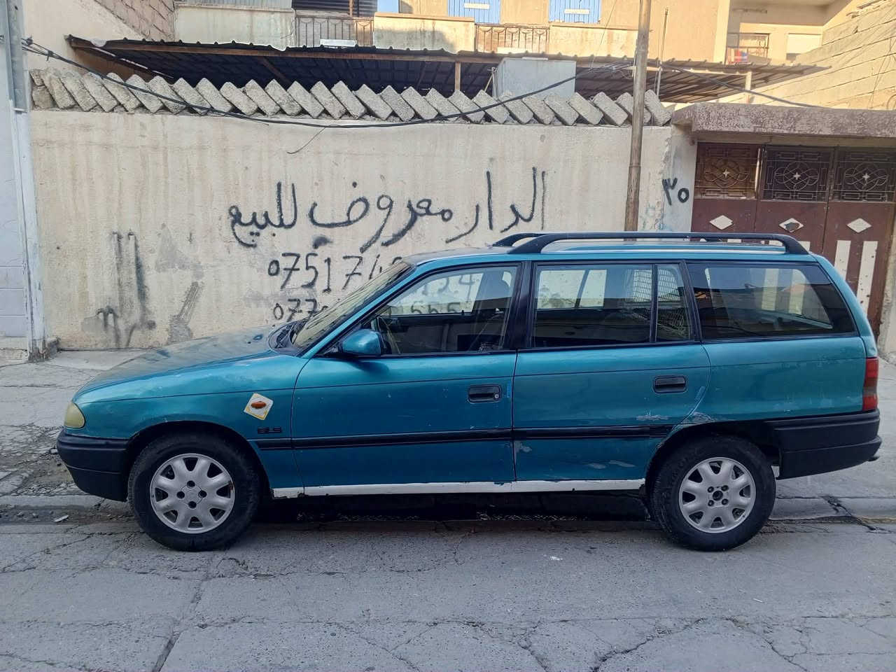 اوبل استرا للبيع موديل 94 محرك 20 المحرك بي تبخير كير شرط سياره مابيها صبغ مابيها اي ضربه جامات كهرب كهربائيات كامله طخم الامام والخلف جاهزين سنويه 27 مشروع وطني السعر 36 بيها مجال اتصل وبيك خير وتدلل***********
