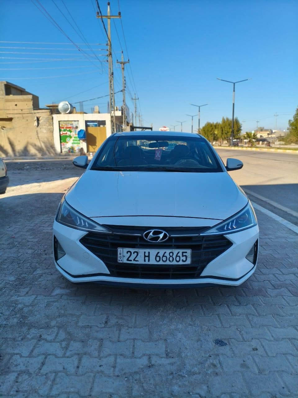 السلام عليكم إلنترا خليجي للبيع موديل
2019 بيها جاملغ خلفي فقط وطختين ع كد شبر 
عارضها 140 وبيها مجال بسيط 
***********
***********بي واتساب
