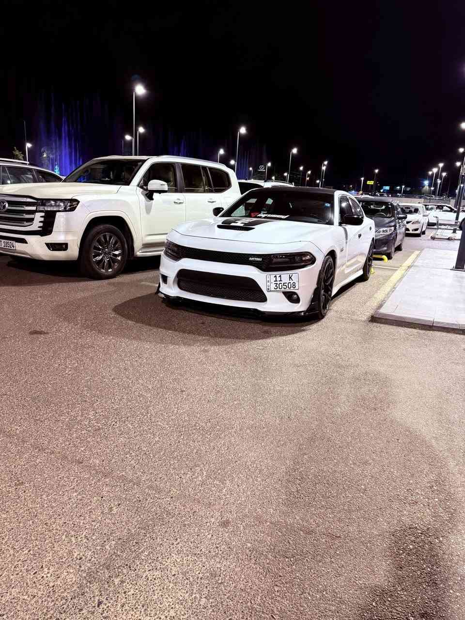 سلام عليكم جارجر دايتونا  مكينه ٥٧٠٠ ماشيه ٧٦ فول مواصفات فتحه عليه كام ٦٤٠٠ srt مكاني بابل فقط بيع ***********
