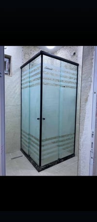 رولكس لأعمال الألمنيوم والزجاج+شاورات حمام زجاج 10ملم مقسى أحدث التصام...