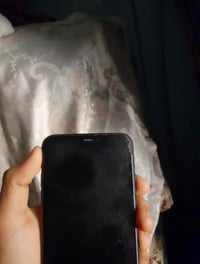 آيفون ١١ برو ماكس • ذاكرة ٢٥٦ • بطارية ٧٥٪