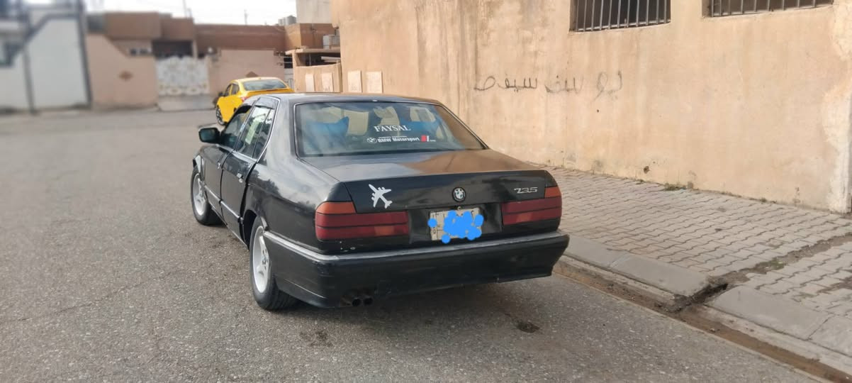 بي ام 730 شاد عليها محرك 735 لا تنقيص لا بخار كير عادي بدون عيب ترايك وين مايعجبك سيار كاعده وحلوه رقمها ديالي الماني بس ماندل راعيه اتكفل بيها سرقه وعشاير وغرامات وكل امور قانونيه وتجي تخذه من باب بيتي مكان سياره كركوك وسعره 20  ورقه وبيها مجال ***********
