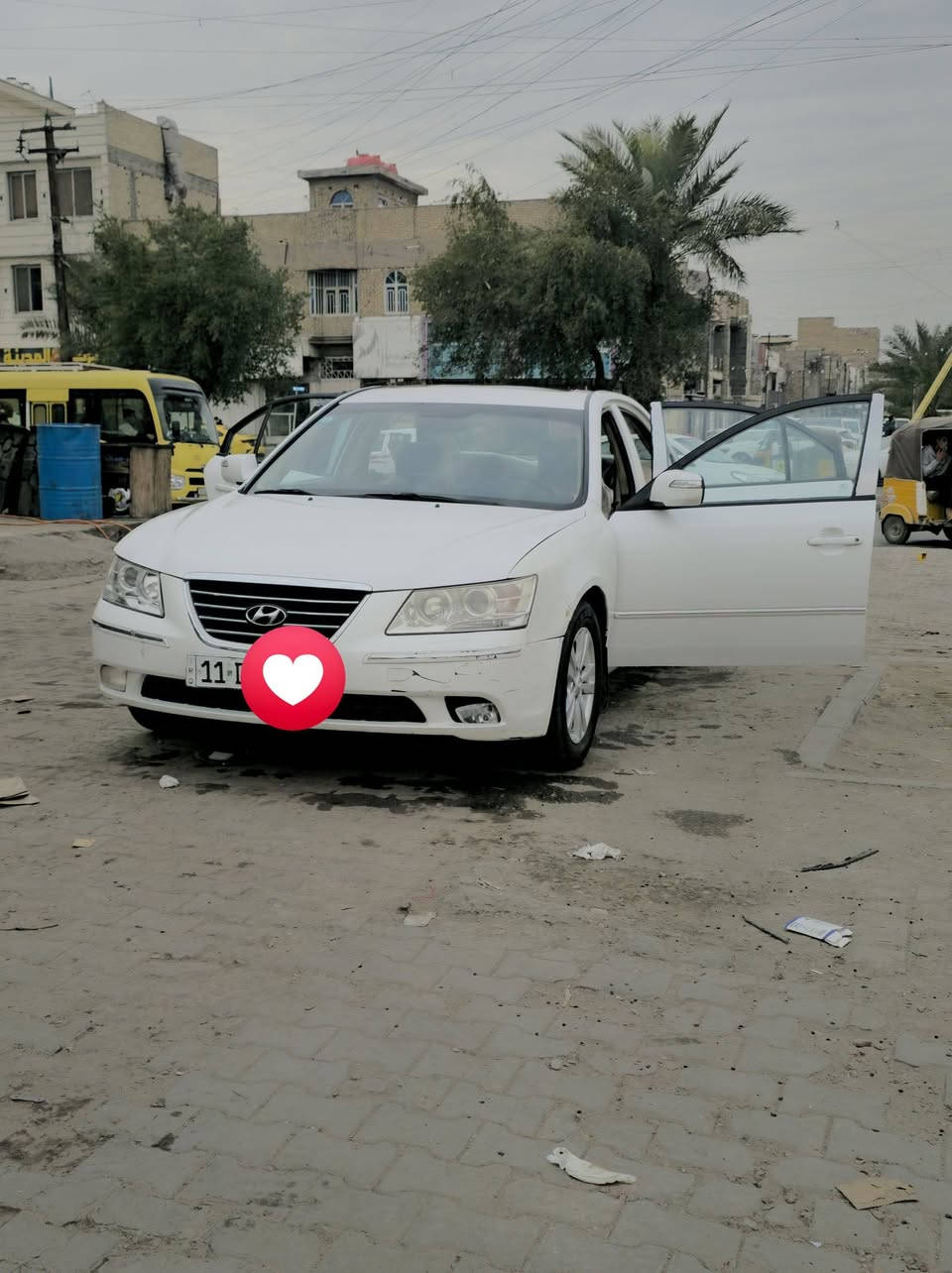 سياره سوناتا موديل ٢٠١٠
موديل 2010

وارد خليجي

لون ابيض صدفي 

سياره جاهزه حداديه وصدر 

مكفول الكير والمكينه

 تبريد ثلج اشاير بل مري

سياره ضربتها جاملغ امامي وبيها كم ضربه موجوده بل صور 

دواخل جلد 

شاشه 

بنورامه

سياره بسمي تحويل مباشر 

سعر ١٢٥ وبيها مجال 

هاتف :***********

عنوان سياره : بغداد مدينه الصدر
