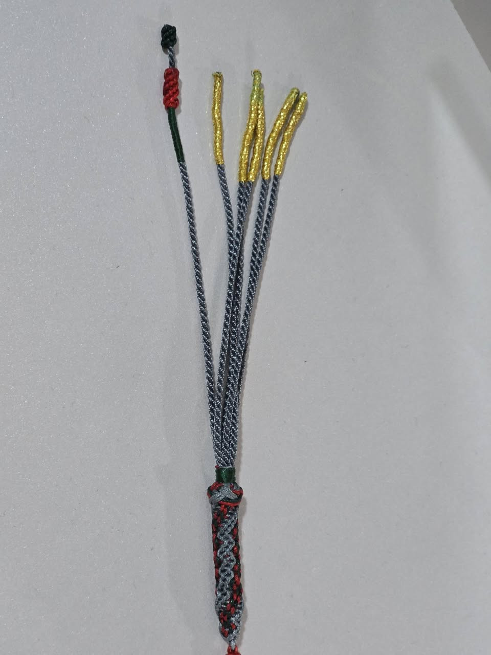 السلام عليكم اخوان كراكيش شغل يدوي كويتي اشكل والوان مختلفه حسب الطلب وجمله مفرد موجود لصحاب المحلات والرزق والاسعار طيبه الرقم ***********واتساب او خاص
