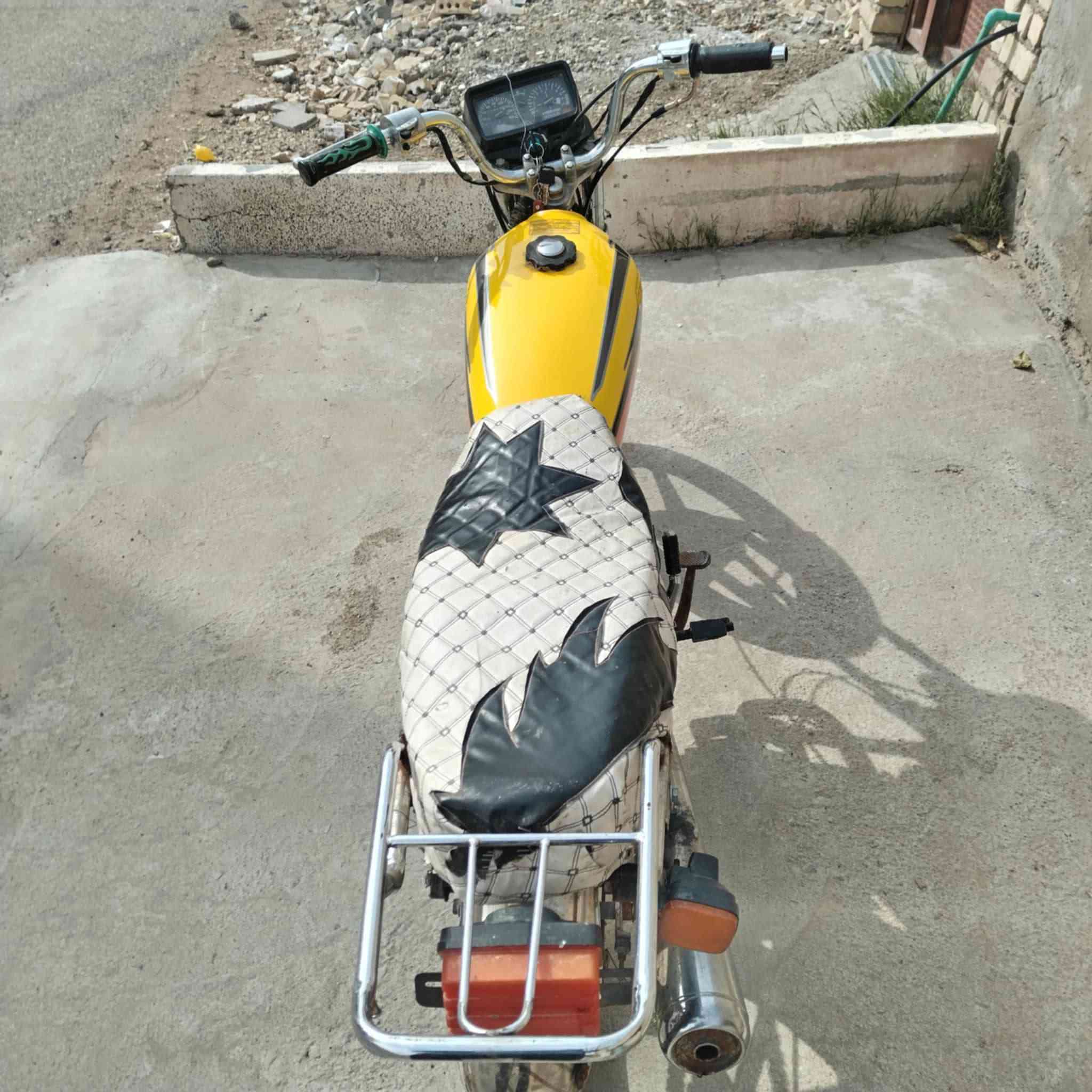 السلام عليكم أربعه گير للبيع، موديل 19 بدون اوراق
كفاله من السرقه السعر 250 وبيها مجال للطيبين وحگ الجيه مكاني القوس مال شمال بغداد الفحامه
للأتصال ***********
بي واتساب.
