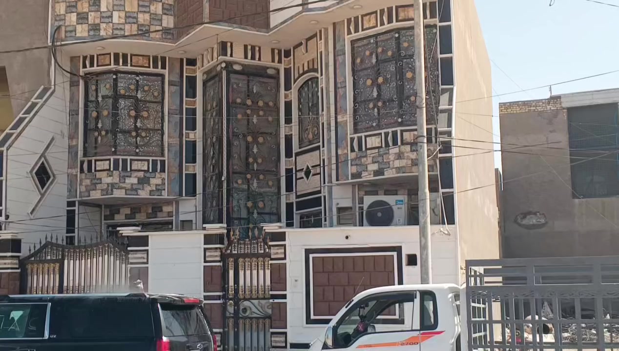 بيت البيع طابو صرف 200متر طابقين 4غرف وهول وبراني مطبخ جديد البيت 
خلف مجمع العزاوي ‏‪***********‬‏وتساب
