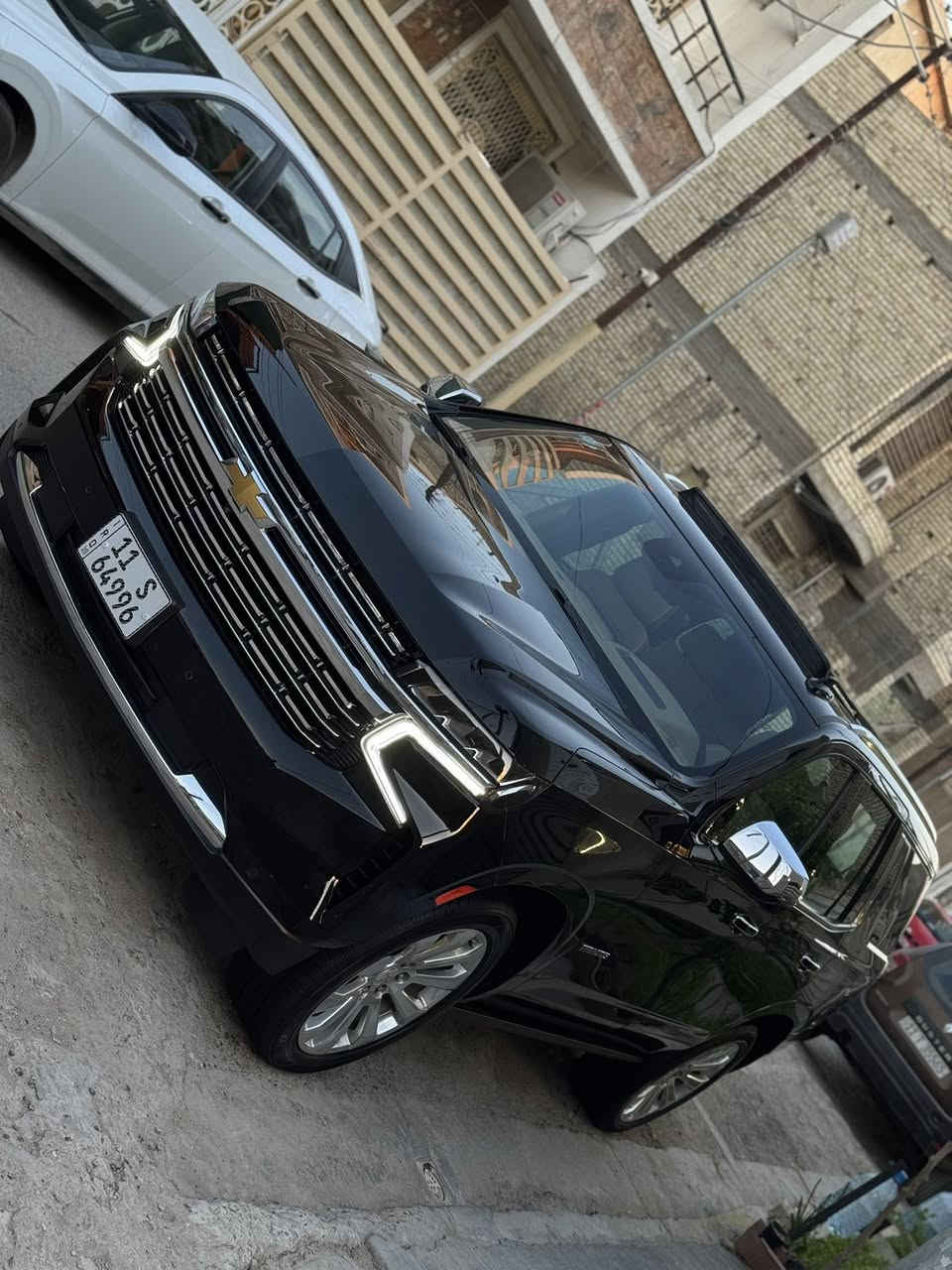 للبيع تاهو برايمر PREMIER خليجية موديل 23  وكالة المنصور  رقم بغداد بأسمي كفالة عامة اعلى مواصفات  ١/١:
مغلفة ppf اصلي ضمان ١٠ سنوات
جكات 
داتا شو (عرض على الجامة الامامية)
بانوراما
كامرات 5 محيطية 360 درجة
٣ شاشات
عدادات شاشة دجيتال
رادار امامي + تحديد مسار
رادار جانبي + نقط عمياء
دوسات كهرباء + انارة led
سستم صوت BOSE
ثلاجة
كشنات جلد بيجي خزن ميموري + هزاز كشن
تبريد تدفئة كشنات امامي + خلفي تدفئة
منافذ شحن usb,hdmi,typeC
ويل حجم ٢٢  كروم 
اشاير مري + مري شفط + هيتر مري
جنطة كهرباء + ستيرن كهرباء
سايد بريك بصمة
داخل بيجي + صاج ملكي
حساس امامي + خلفي
فور ويل
وباقي المواصفات المعروفة ماشية ٧٥ الف كيلو والسيار كفالة عامة (لاصبغ ولابارد ولا شخط ) فقط طخة بسيطة بالدعامية الامامية ومبدلهة اصلية نفس اللون بعدهة بريحة الشركة والسعر 51,500$ للاستفسار ***********
