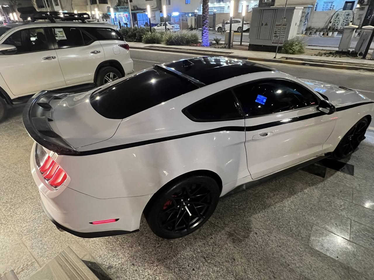موستنك ٢٠٢٢ GT 5.O
V8 / 5.0
ماشيه 32 الف  mi 
سياره كلش جديده مابيه نقص
نقطة عمياء
رادار أمامي
تحديد مسار
كشنات جلد 
تدفئه تبريد 
الد متغير 
عليه كت RTR بل كامل
كزوز كورسه
كير ١٠ نمر 
   عارضه 185 وبيهه مجال
 حادث جاملغ بنيد 
رقم بغداد بأسمي 
مكان السياره بغداد 
رقم التلفون 
***********
