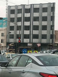 عمارة تجارية حديثه للايجار او للبيع مكونه من5طوابق ومحلات 4 تجارية للا...