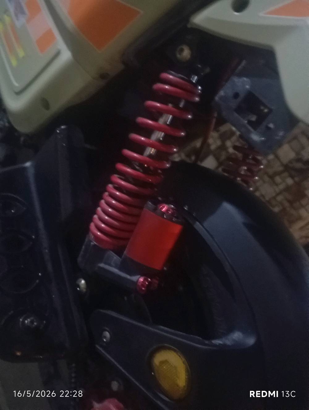 بايسكل شحن h900موديل 2025شهر 12يوم 25جديد كلش فول مواصفات علي تزويد دبلات خلفيه رياضي او عنبار رياضي عقل موديل 2026ثلاث سرع 75البايسكل اطيك بل باتريات ضمان سنه