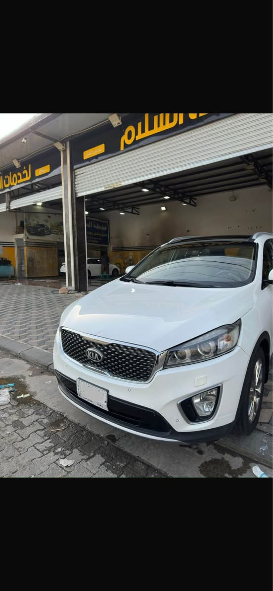 للبيع سورنتو خليجي موديل 17بانوراما مكانها النجف سعرها 225 قفل  محركة 6 سلندر ثلاث انضمة قيادة وبصمه وجلد وسايد بريك بالرجل ماشية 128 مكفولة من صبغ فقط بارد في الباب رصعتين في حاجب البنيد الاتصال *********** النجف, العراق
