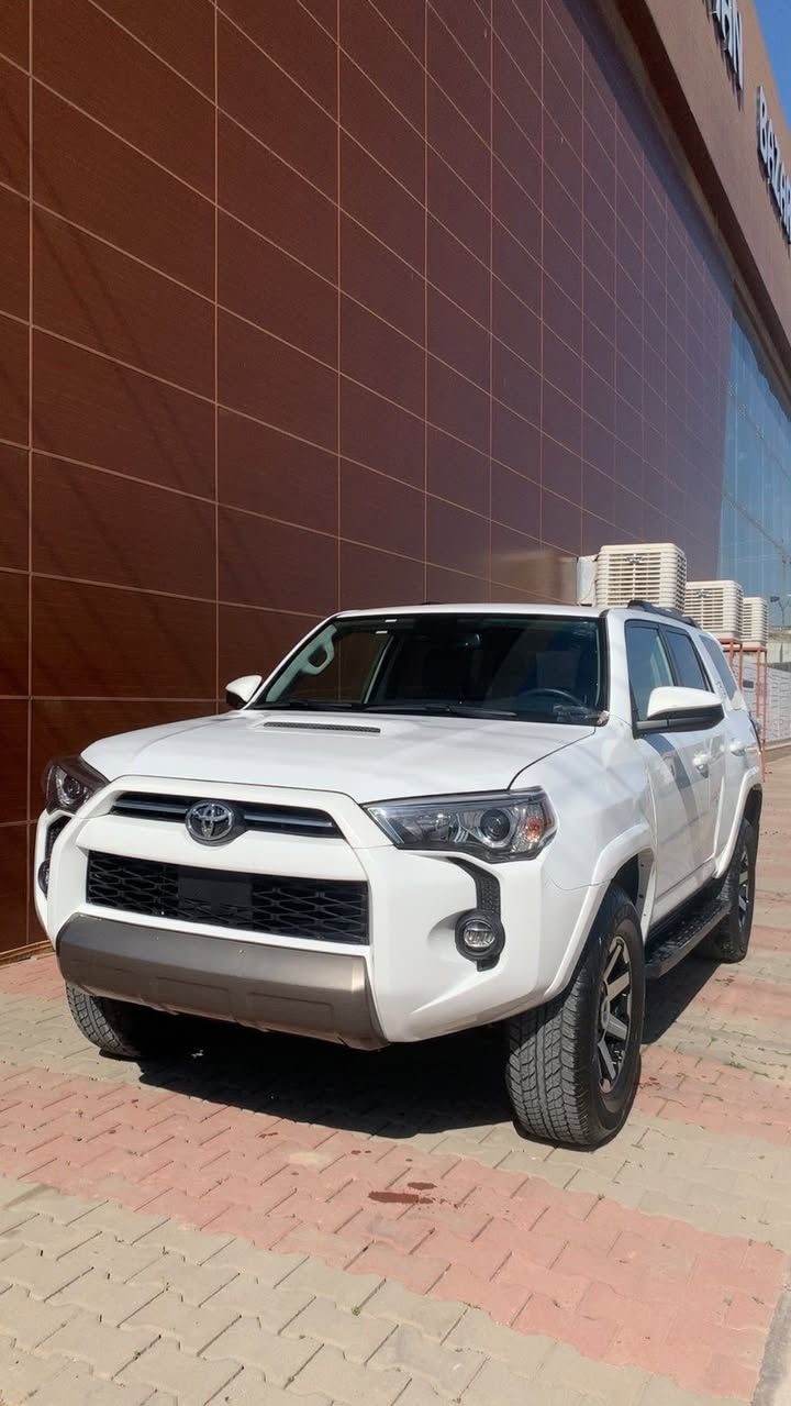 ماشاءالله
‏TOYOTA  4RUNNER TRD Off Road Model 2024✍️
~ تويوتا 4 رنر  
~ وارد أمريكا  
~ موديل2024
~ محرك 6 سلندر  / V6 
~ مواصفات  TRD Off Road Prenium
~فول مواصفات 1/1~)
~بصمة 

~ دبل أكسل ( 4*4) ونظام الزحف الخاص ب trd
~ شاشة كبيرة
~   كاميرة خلفية
~ كشن  كهربائي
~ داخل اسود 
~ رادار امامي و جانبية 
~تحديد سرعة 
~نظام ECO
~ حجم تايرات١٧ ويل بيلادي 
~ (  5 ) خمسة راكب 
~ ماشي47 الف ميل 
~ سيارة بدون صبغ 
~ ايرباك سترن وبردة راجع ببلادي اصلية 
~ رقم شاصي موجود في المنشور 
~صورة حادث موجودة في المنشور 
~ سعر(320 )💰ورقة دولار بيها مجال 🤏
***********
***********
