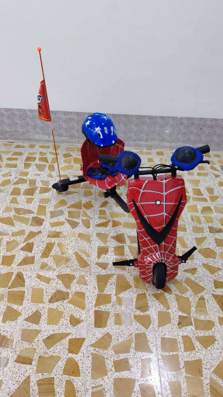 السلام عليكم
سكوتر درفت نظيف استعمال جدآ قليل 
نوعية درجة اولى تجي تفحصه على راحتك يله تاخذه 
لون احمر مع غراضه كاملة خوذة و كساريات و علم 
رايده ب 170 وبي مجال بسيط 

رقم 
***********

مكاني الموصل حي الشيماء
