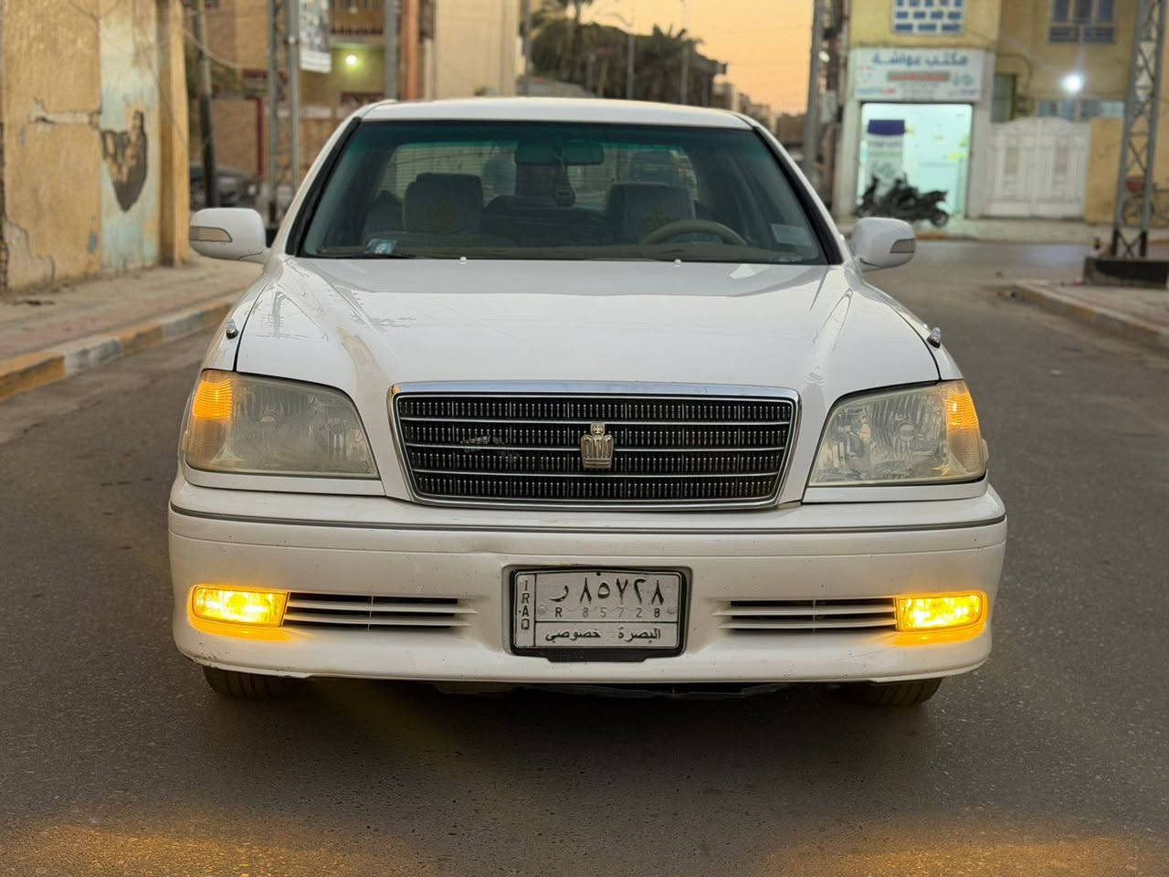 مملكه موديل 2000// سياره مكفولة من الكص ونقل جثه والكلبه. كير مكينه كفاله سياره دكمتين. كهربائيات حداديه تخم تاير كله شغاله تبريد شغال ثلج سياره مال جناي 👌. 4كشنات كهربائيه. سياره جديده بمعنى الكلام وجاهزة. السعر 👈. 92.  وبيها مجال العنوان العمارة 🦅 مكلف بنشر شراي تصل علا صاحبه 📞. ‏‪***********‬‏
