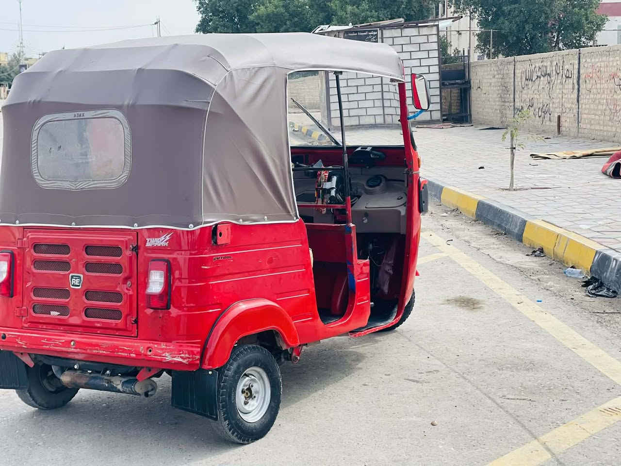 السلام  عليكم  تكتك  البيع 🚩  موديل 18 
تكتك رقم  تحويل ثاني يوم 🚩دراجه واسط مكان كوت السعر. 4500 🚩ملايين وبيها مجال حك الجاي 🛺🩶🚩 هذا رقمي /***********/ 🚩خاص موجود
