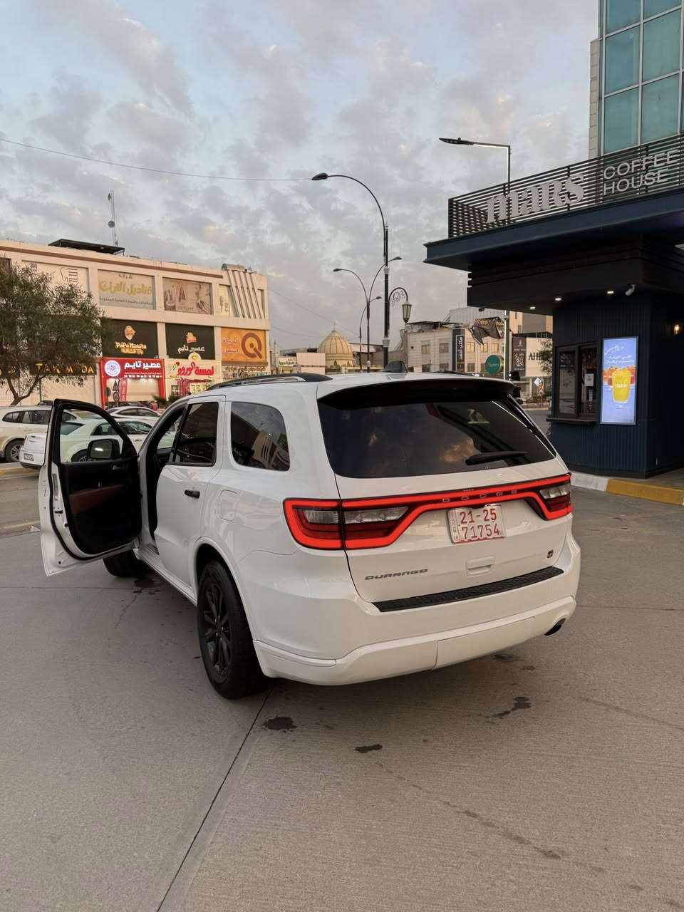 دورنكو 2023
7راكب 

6سلندر 

ماشيه 50 ميل

   كاتي تترقم اربيل 

ضررها جامرلخ 

بونيد محدث

موصفات 

كشنات تتفئا

استيرن تتفئا

حساس خلفي 

‏

دوشمه السيارا بدبي

 كامله اي نقص ما بيها 

  السعر 275

 مكان السيارا كركوك


**إذا كنت صاحب هذا الإعلان وتريد حذفه لأي سبب، رجاءا أرسل رسالة إلى الدعم الفني**