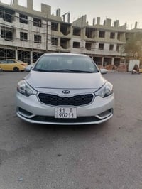 فورتي 2016 وارد أمريكي السيارة كلين  من امريكا بدون حادث او بيها بل عر...