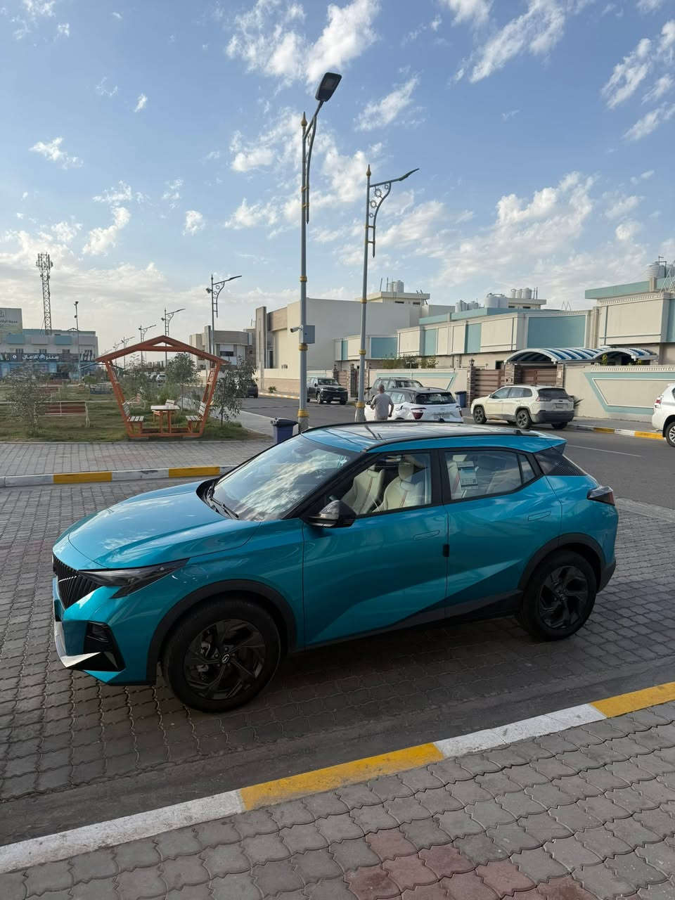 GAC Emzom للبيع 

السيارة ماشيه 15000Km

تحت ضمان الشركة 

5 تبديلات دهن مجانية

مرقمه و جاهزة باسم الشركة 

السعر 177$ 

مكان السيارة : البصرة

متوفر واتس اب ***********
