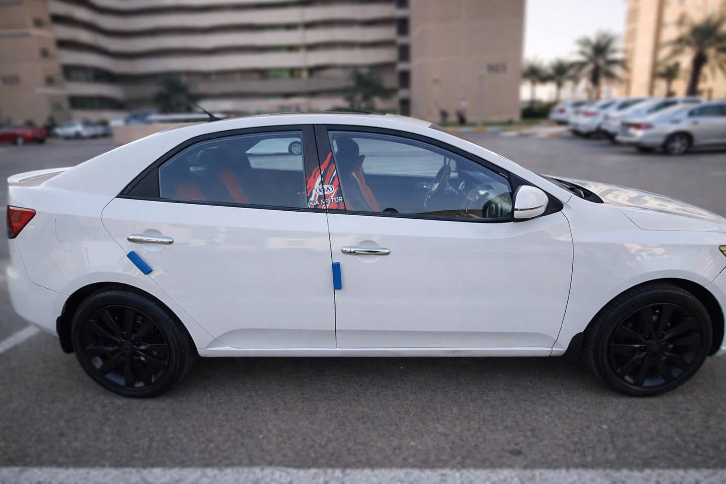 كيا سيراتو موديل 2013 فول مواصفات 1/1 خليجي محرك 1600 دوش رقم اربيل
كير رياضي 6 نمر عادي اوتماتيك
كامرة بك
بصمة تشغيل
بصمة ابواب
يدات الباب نيكل
تحكم سترين جهتين
شفتات سرعة
اوكس + USB
المسجل بلوتوث
حاكية
اشاير بالمري
المري شفط
مانع انزلاق
حساسات خلفيه
فتحه سلايد طكتين
5 ويل كب التايرات 
السيارة جاهزة من كلشي
بيها 3 قطع صبغ رش اثر شخوط بابتين وجاملغ عكس السايق
رايدها ب ١٠٥ $ وبيها مجال 
الاتصال ع الرقم ***********
