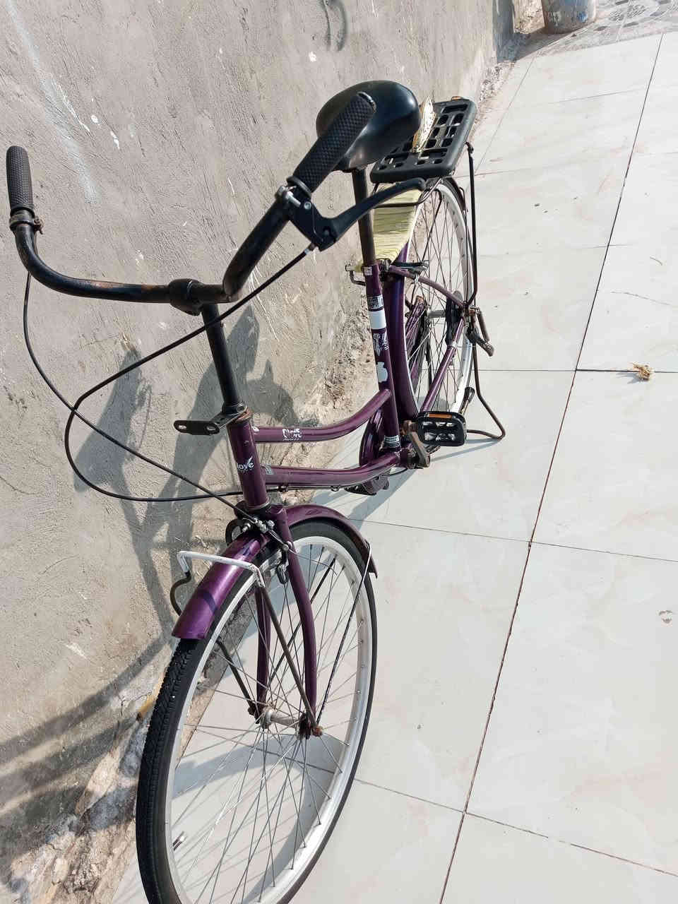 سلام عليكم شباب عندي هاذي البايسكل يلبيع مكان نجف مشخاب هاذي رقمي للتواصل مع ***********اؤ على الخاص مفتوح

