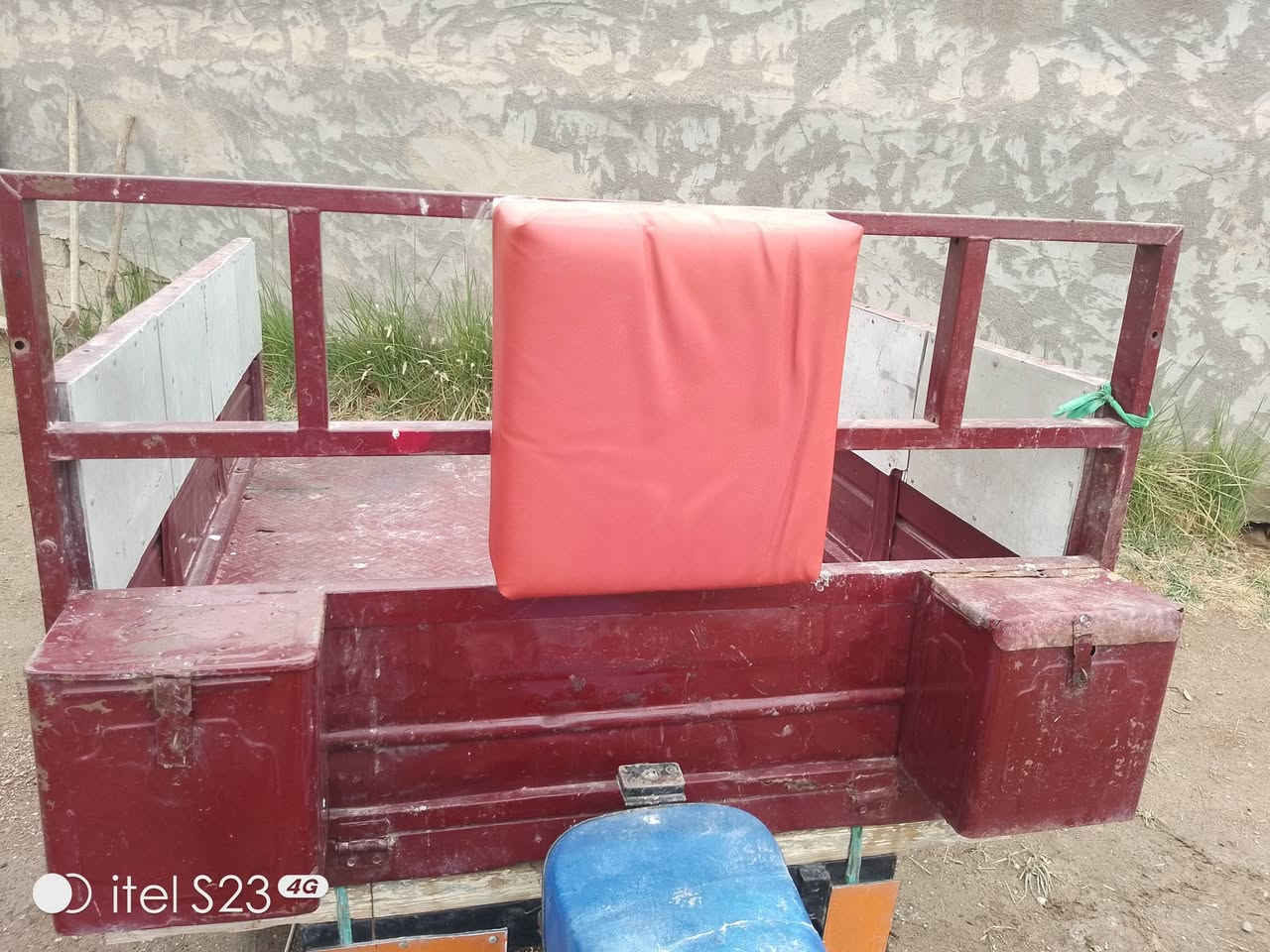 السلام عليكم اخوان عندي ستوته للبيع مديل 16 اوراق تعبانات مشككات ابيعد بدون اوراق اكلتبك عن السرقه حكومي وعشاير وكتبلك رقم الشاصي بل مكاتبه حصيره قطرت خياس مابيه اكسن جمره محرك جمره وياله جمره دبلات صدر كله كله جمره فقط الشاصي امنيار مكفول من لحيم او خياس او عواج ستوته كهربايات كله مال جمره اضويه اشاير امذيثري سماعات كله شغال ماعايزه برغي تجي وشوفه فقط تبخر بس قليل بدون تنقيص  امانت الله السعر 900وبيه مجال قليل


**إذا كنت صاحب هذا الإعلان وتريد حذفه لأي سبب، رجاءا أرسل رسالة إلى الدعم الفني**