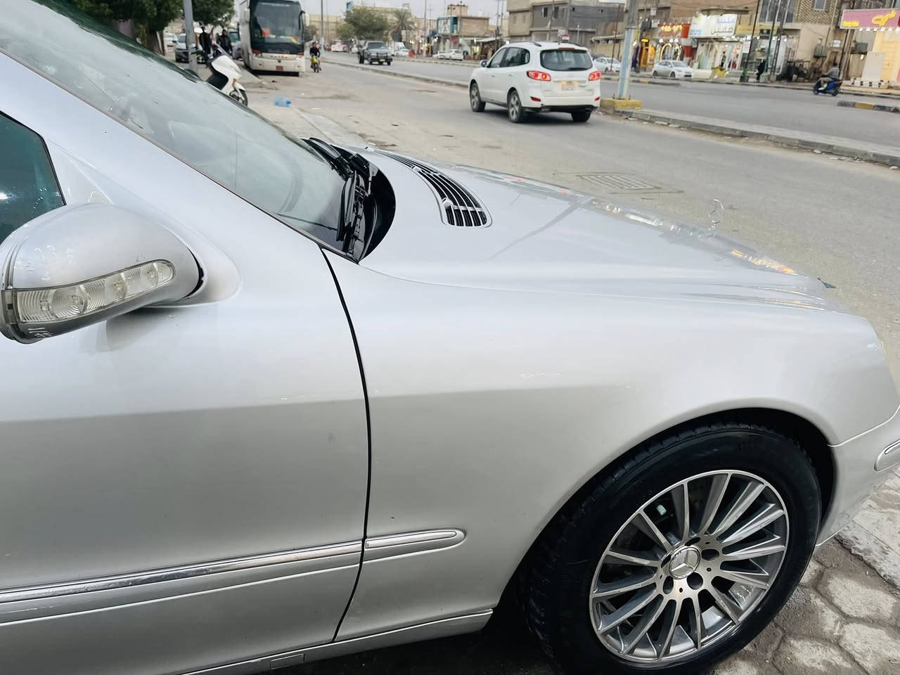 مارسدس غواصة حجمs500  موديل 2003 رقم بغداد بأسمي، گير ومكينة وحدادية وكهربائيات وتبريد كله شغال والسياره جاهزه.
‭0770 084 8320‬
