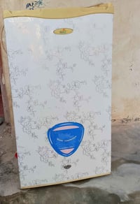 ثلاجه • للبيع