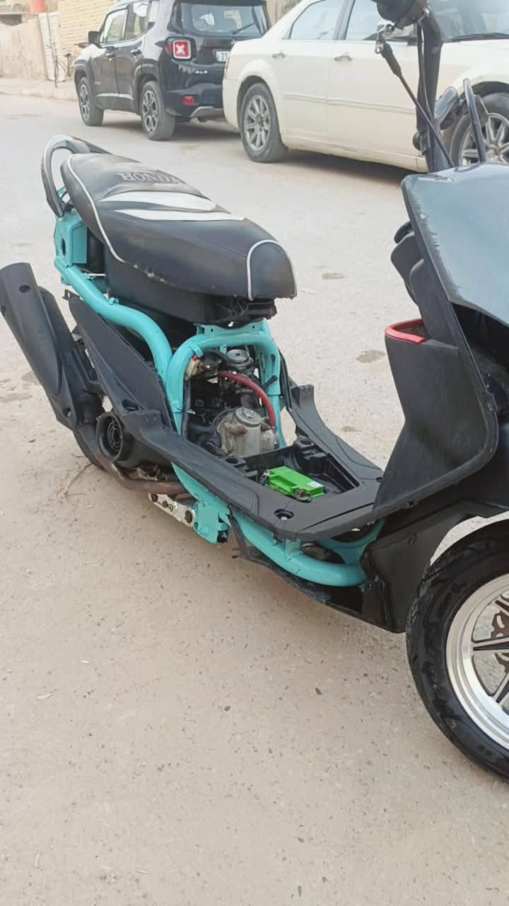 سلام عليكم
ماكس عدله للبيع 

دراجه رياضي وكحه 

بوشه رياضي 55

صبغ شاصي فيروزي 

سبايدر كاربون فايبر 

صالنصهNM

ويل نجمه 

دبلات رياضي
تاير رياضي  

شيال رياضي 
هندر شغال
شرط نكره سلف 
تجي تفحص وتقتنع شلعه ومعدل شرط تاكل الكاع دراجه    ناعمه بس صوت الصالنصه تسمع دراجه متعوب  عليه مو شراي لا تعبني السعر 400وبيه مجال لتواصل خاص  كوت شهداء ***********
