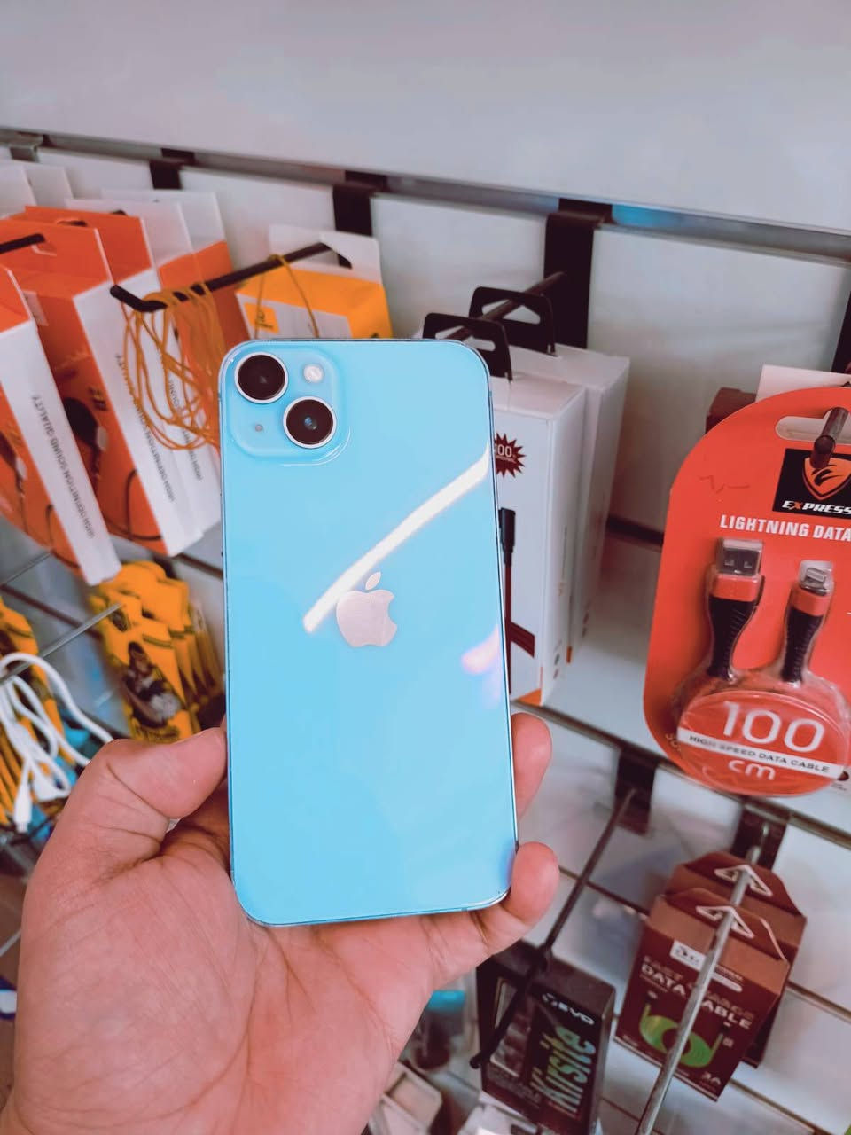 ايفون 14 بلاص 
ذاكرة 256 بطارية 75
مبدل بي شاشة اصلية فقط 
نموذج M...AAA عربي شرق اوسط 
سعر 440 قفل بدون معاملة


**إذا كنت صاحب هذا الإعلان وتريد حذفه لأي سبب، رجاءا أرسل رسالة إلى الدعم الفني**