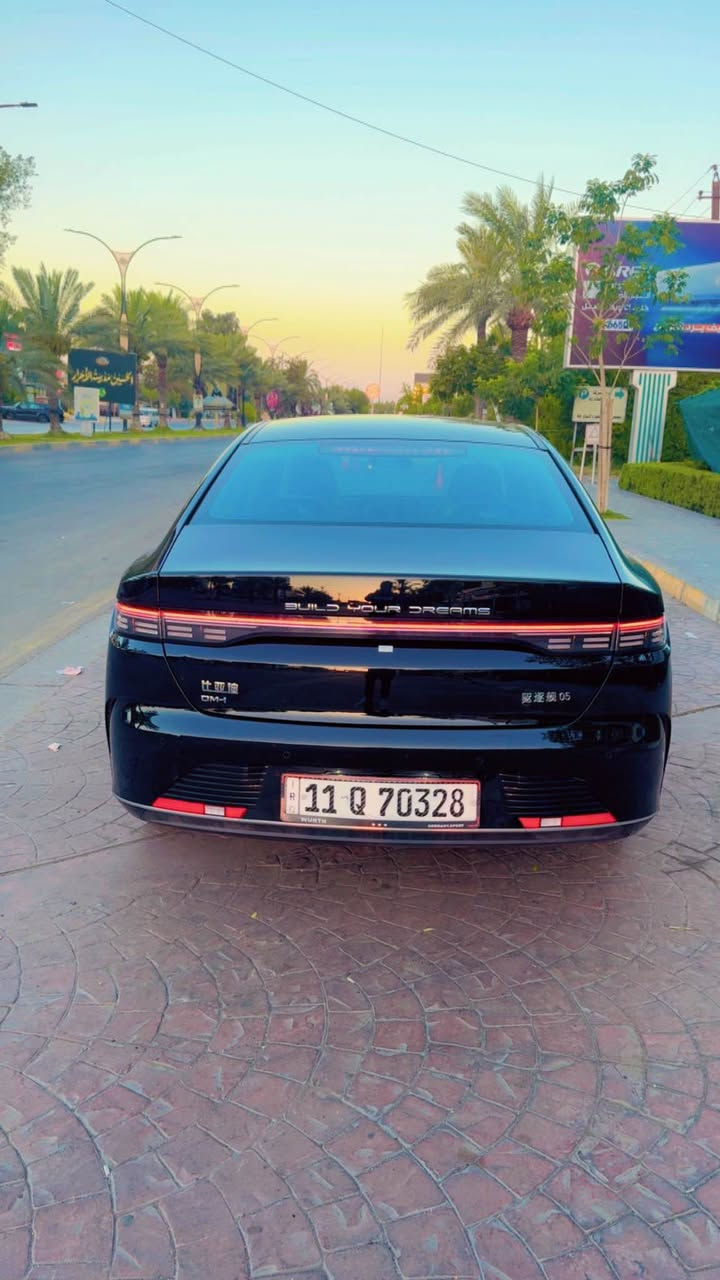 السعر 18500 مليون بيع او مراوس بشي اقل. معتاز فرق. السياره مكفوله. من الصبغ والبارد كفاله. بـَسـہ. شخط. موضح بالصور وطعجه صغيره. بالجاملغ الامامي. من جوه. فقط.  ماشيه.3000 محرك. والمجموع الكلي 11 الف اكثر شي عالشحن  استخدام نضيف . الموقع بغداد السيديه.   *********** بغداد, العراق
