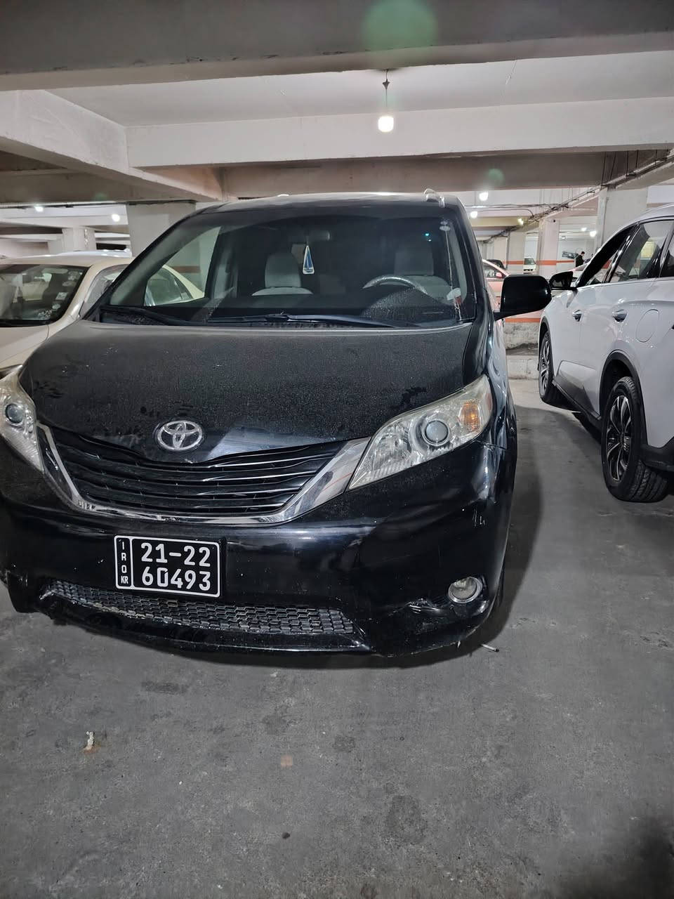 تيوتا سينا ٢٠١٢ للبيع بدون رقم سياره بجم كبس بدون كص ماشييه ١١٧ كيلومتر بدون حاديس بدونضربه سياره مال دوبي دخلت شيمال هسه قرار دكدر رقمها محافضات عيراق كيرمحريك جديد سعره ٨٠ورقه بي منفيس دوبي ***********.
