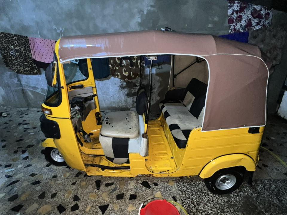 السلام عليكم تكتك مديل2020
رقم وسنويه بغداد تحويل مباشر 
مكينه بوشه وبستم فقط 
قطرت صبغ ما بيه بس هاي 
الطعجات عنوان بغداد المدينه 
***********
