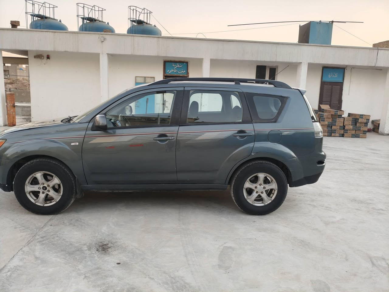 السلام عليكم اوتلاندر 2008 رقم بغداد بسمي محرك 6 سلندر بيه مكانات صبغ ابيع حزام سيارة جاهزة محرك كير مكفولات تبريد شغال للاستفسار *********** السعر 58 ورقة مكان بغداد حي النصر
