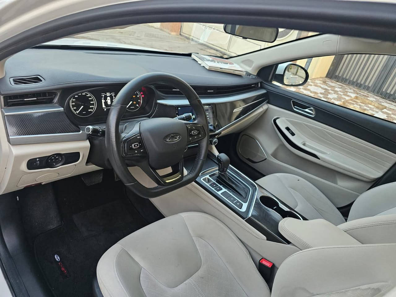 اريزو 5 ضمان شركة 5 سنوات مديل 2024 ماشية 17 الف  سيارة وضع شركة جديدة صيانة بل شركة فول مواصفات عدة الفتحة ويل كروم شاشة جبيرة كامرة حساس جلد داخل كريمي مكان بغداد رقم اربيل *********** السعر 100 بيهه مجال قليل
