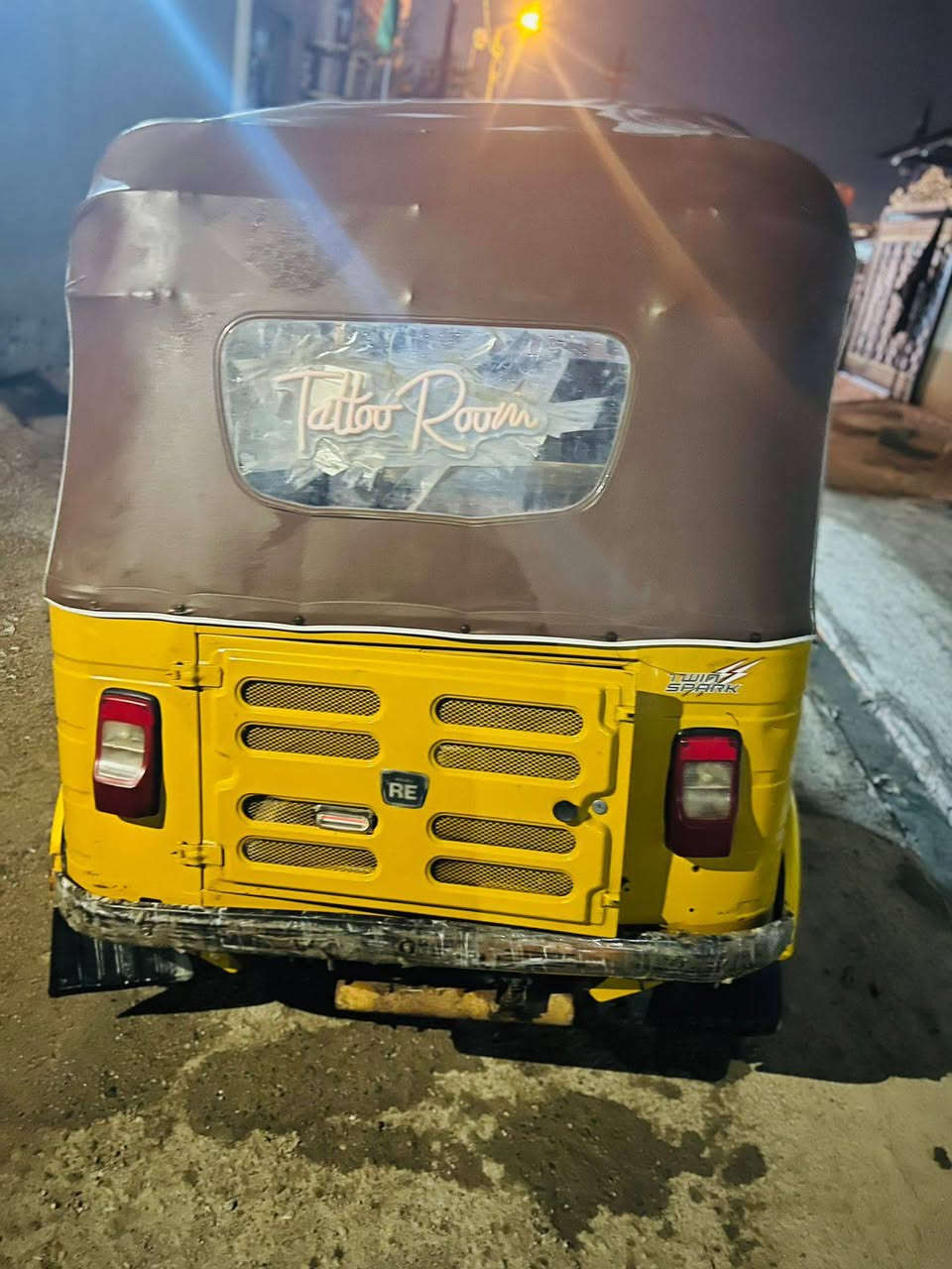 السلام عليكم شباب تكتك للبيع مديل 20 بشهر ال11 سنوية تكتك جاهزة من كلشي السعر 6 وبيها مجال ماسنجر ماكو بس واتساب على الرقم 0771 467 8703
