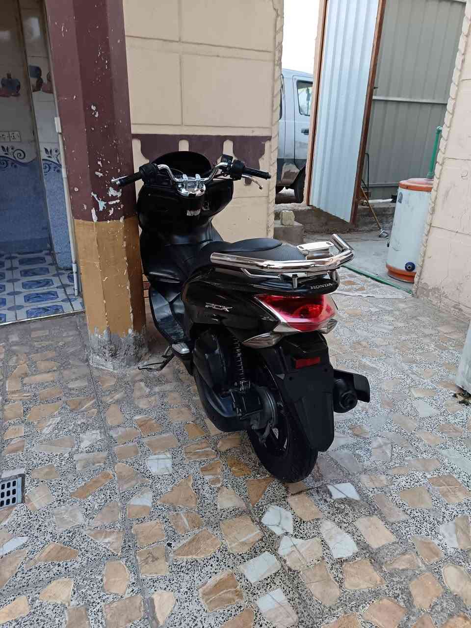 بيسي اكس ياباني اصلي مكينه مكفوله برغي مامفتوح بيها حساس ازدحام حساس ستان مكينه صوتها مسمعه شلعه معدل فول الدراجه كلش حلوه السعر مليون ٢٠٠ بغداد 
***********
