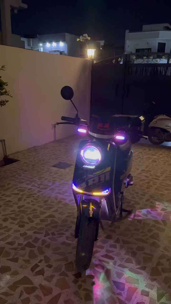 السلام عليكم
ماطور شحن R11 حيدر النيار ماركة معروفة بل سوك 
دراجة نضيفة الي مهتم يراسلني واتساب ***********
