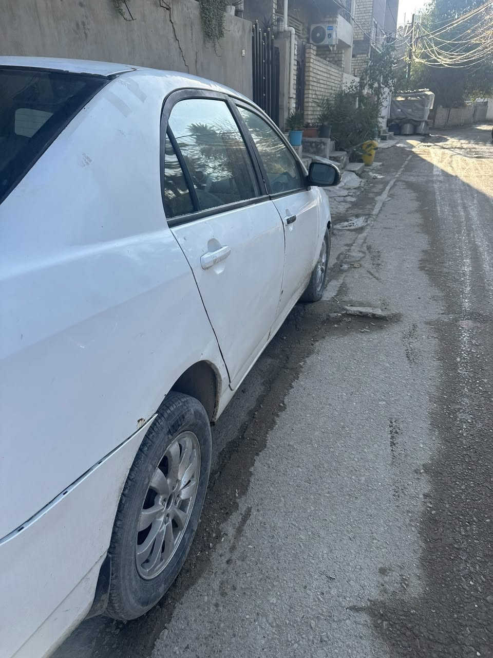 سلام عليكم بي واي دي موديل 2014 كير ومكينه كورلاا اوتو مزاد مرور ثانيوم تروح ترقم كتابهم موجود  كير محرك خير من الله دواخلهه حلوه بدون ضربه بصمه فتحه سياره فول مواصفات يرادلهه شويه ترتيبات باقي سياره حلوه كاعده سعرهه 39  بيه مجال قليل مكاني بغداد رقم تليفون ***********
وعيد وكرر كتابها واصل تروح كبل شد رقم الها
