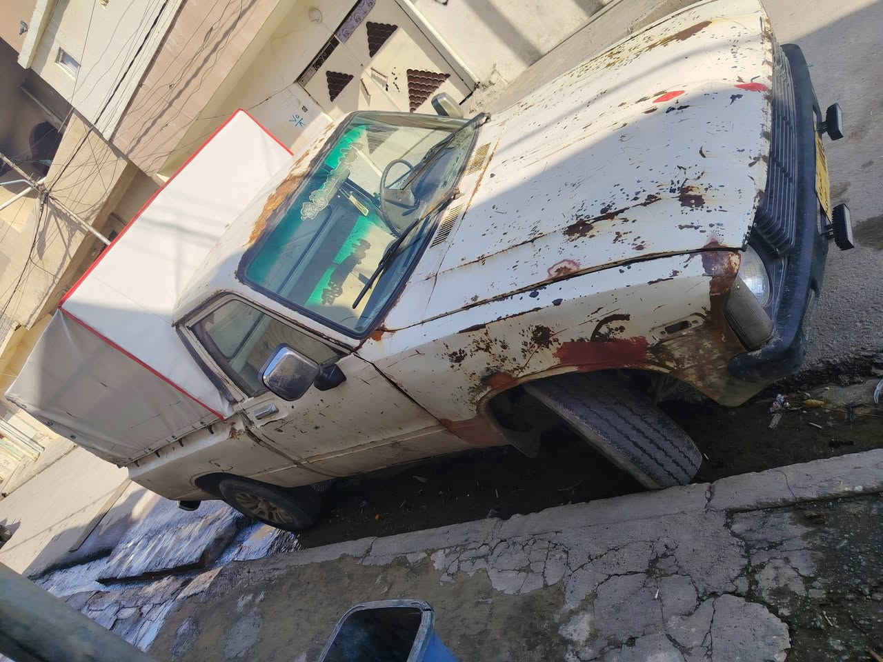 بيكم 80 للبيع صاحبه ميت شرط لا مطلوبه حكومه والعشائر مكاني حي القاهره محرك نظيف ضخم تاير وايرمينيه السياره جاهزه مال الشغل السعر 15 ورقه وبيها مجال مكاني حي القاهره***********
