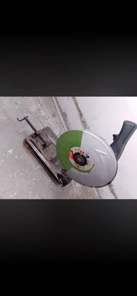 للبيع كوسرات ثنين وحده حجمً كبير وثانيه حجم صغير وكتر ياباني اصلي للاس...