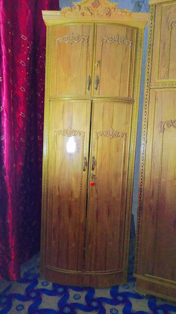 السلام عليكم غرفه خشاب البيع 
6 بابان نضيفه
بس بيه رصعات بل باب بل نص 
السعر 550
مكاني الامين الثانيه 
متواجد ع خاص


**إذا كنت صاحب هذا الإعلان وتريد حذفه لأي سبب، رجاءا أرسل رسالة إلى الدعم الفني**
