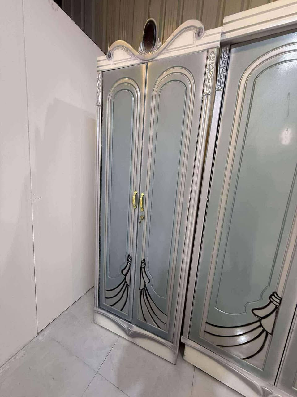 غرفه صاج صبغ خراري
السعر ٨٥٠ بيهة مجال
شد نقل داخل بغداد مجاني محافظات بكروة 
نضافه ٩٠
تسع قطع
شازلون طابوريا هديه مع  دوشك هديه✨***********📞وتساب
