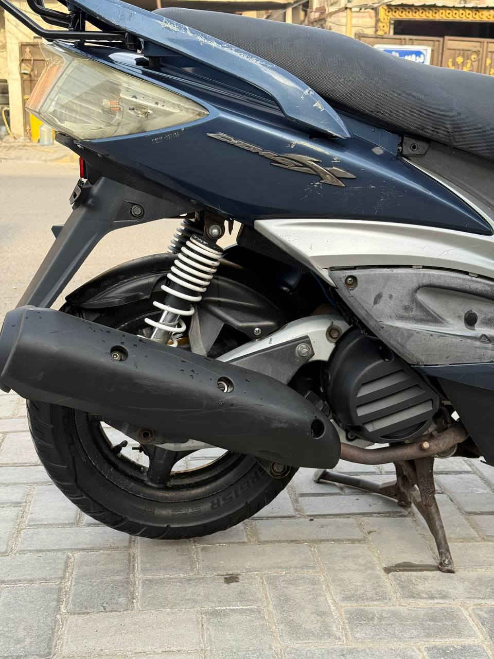 سلام عليكم سكنس 🛵فحل خطين نوزل دراجه ختم واحد من الطول لطول الدراجه مكينه خرسه خير من الله شلعه معدل كهربائيات كلهه شغاله دراجه في حال الوكاله اوراقهه الصليات موجوده قفل جنطه قفل ستيرن حساسات كلهه شغاله مابيهه نقص برغي جيب وياك 👨‍🔧فيتر وتعال لاتكلي شبيهه مكفوووله 🏠المكان بغداد الشهداء 💰السعر 850وبيهه مجال 📞***********
