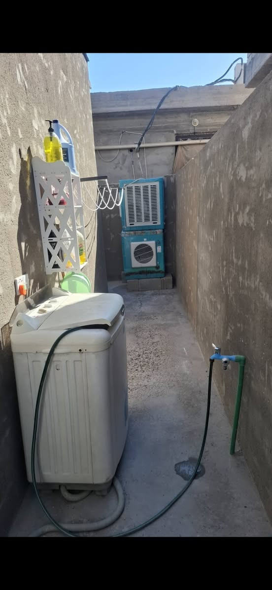مشتمل للبيع المساحه ١٢٥ زراعي حي رشيد السكف سندويج الشارع الأول  كافت الخدمات***********
