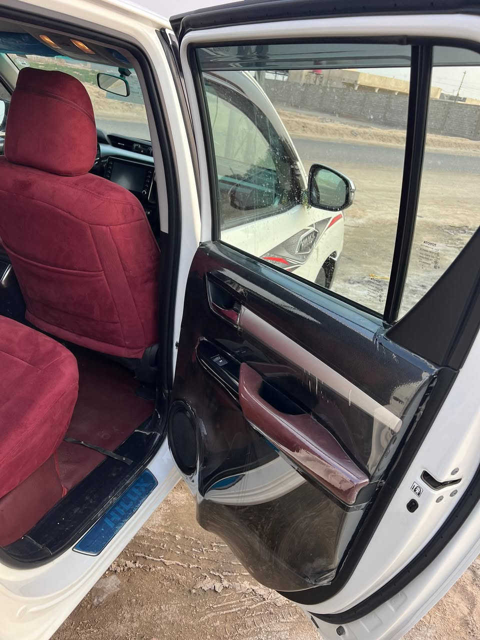 سلام عليكم السياره تيوته جاهزه كفاله عامه  سياره 2024   كير تماتيك فول بصمه تبريد خلفي ومامي رقم ربيل نكليزي مكلف بل نشر بس رقم الهاتف *********** و *********** البصره الزبير
