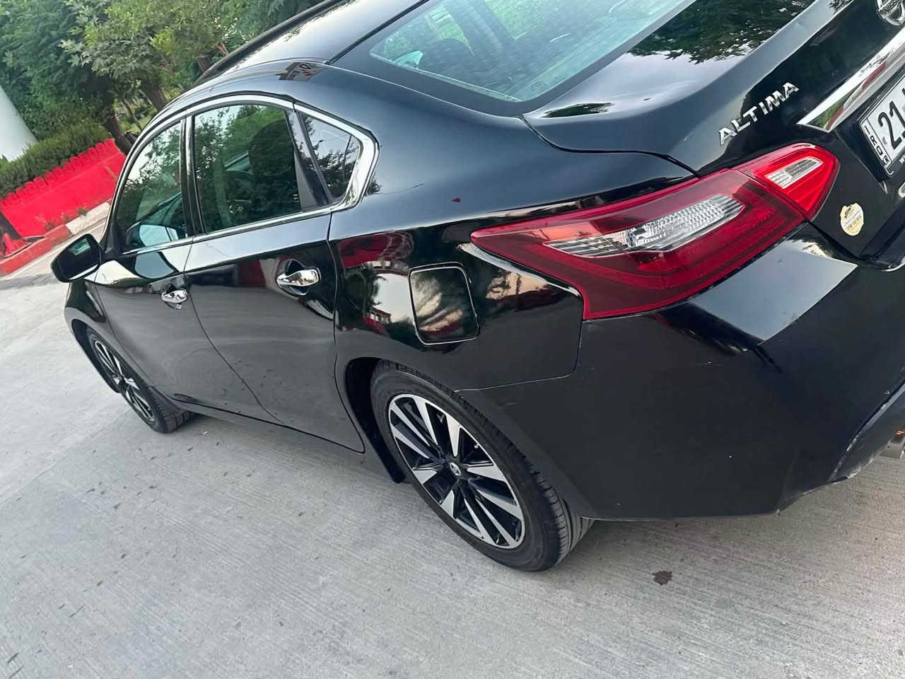 ئەلتیمای ئەم مۆدێلە کیلن بی بۆیاخ
NISSAN ALTIMA 2018 SV PLUS
‎٢٠١٨ فول فول مواسفات
‎رەنگی ره ش
‎سلايد -  ئاوێنە ئیشارەت- ته بريد مه ركه زى رادارى لا
‎ته نيشت
‎شاشه گەورە  ، كاميرا ، ته بريد شاشه مواسەفات سپليت، ئاويّنه كارەبا
‎درژە  فوول ، تحديد سورعه
‎- زوّر مواسفاتى تر
‎كيّر ومه كينه وته بريد  بەشەرت سيارەکە ئی یەک دەستە  . پيّش و
‎دوا كامل تازا داكيراوه روّن وهايدروّليكيش تازه كَوّراوه
‎٤ تایەی تازەی  له ژێرە  سەنەوی تازەیە تا ٢٠٢٩
‎ئێرباگ هەمووی بەشەرتت ١ پارچە بۆیاخی هەیە لەگەل پەلەیک بیناو گرتن بی ئەرباگ  ١ شوین کارتی بچوک ئەویش بەر چاو نیە
بەردی گزۆزی بەشەرت بیلادیە 
ناونیشان رانیە بۆ نرخ تەلەفۆن بکەن *********** رانية, السليمانية
