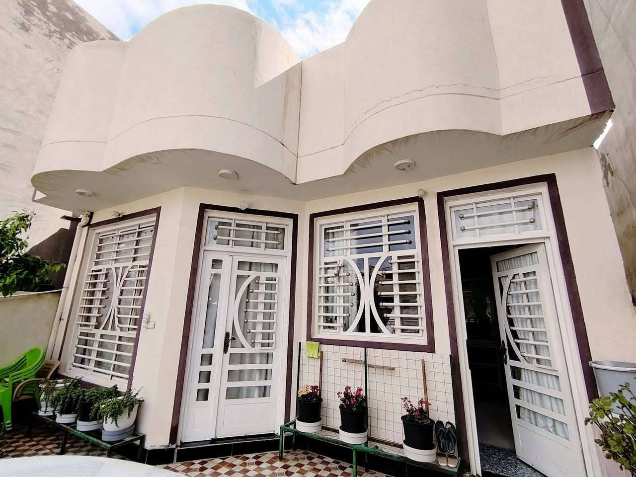 دار للبيع طابو زراعي سند 25
الموقع حي الصحة خلف سنتر كورنيش 
المساحة 150م  واقع حال 190م
الواجة 7.5×25
طابقين الطابق الاول غرفة نوم 4×5
الستقبال4×6
المطبخ3.5×5
هول كبير 5×7.5
مجمع صحيات منور حول البيت
كراج كبير وحديقه
الطابق الثاني غرفة سويت مع مخزن 
وكليدور وسطحين
للاستفسار 
اتصل بالارقام التاليه 
***********
***********
موقع المكتب حله نادر الاولى الشارع الرئيسي مقابيل دائره اتصالات بابل 
مكتب علي السلطاني للعقار23
