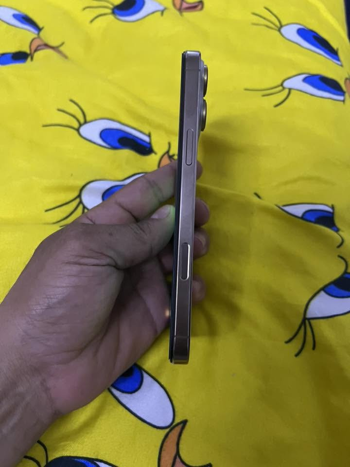 16برو ماكس ذكره 512 دبل سيم كرت مبدل شاشه فقط وشاشه حلوه بطاريه 94 السعر 900 رقم ***********
