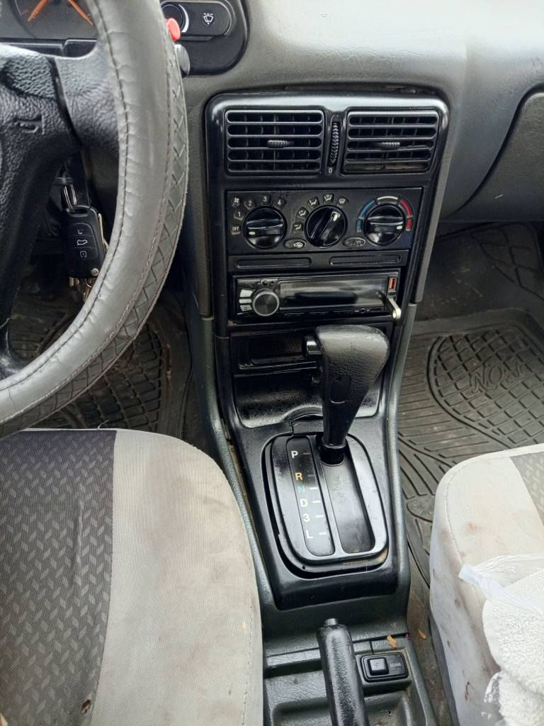 دایۆ مۆدیل ١٩٩٦
بێ سبوغ و بێ لدران
گێر و مه کینه و به ناو کردن 
هه موو شتیکی به شه رته
سه نه وی تازه به سه ر چووه
نرخی ٣٥ ورقه یه. 
له هه ولێره
*********** أربيل, العراق
